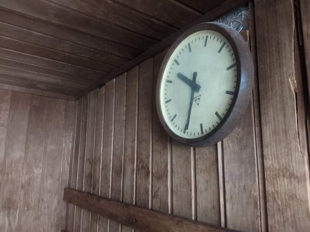サウナの中の時計の画像