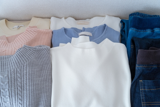きれいに畳まれている洗濯物の画像