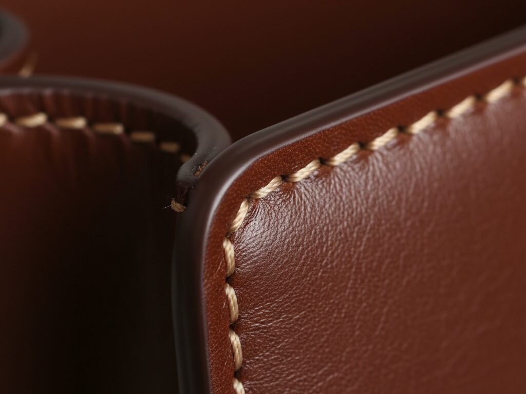 バッグのコバの写真