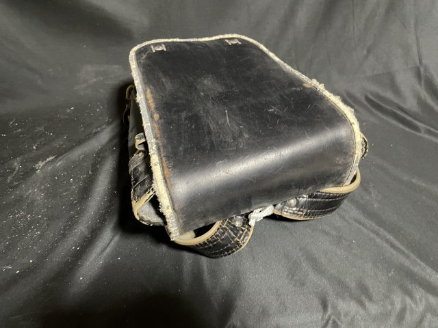 破損が激しいランドセルの写真