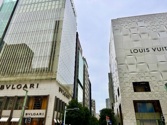 ブランド品の店構えの写真