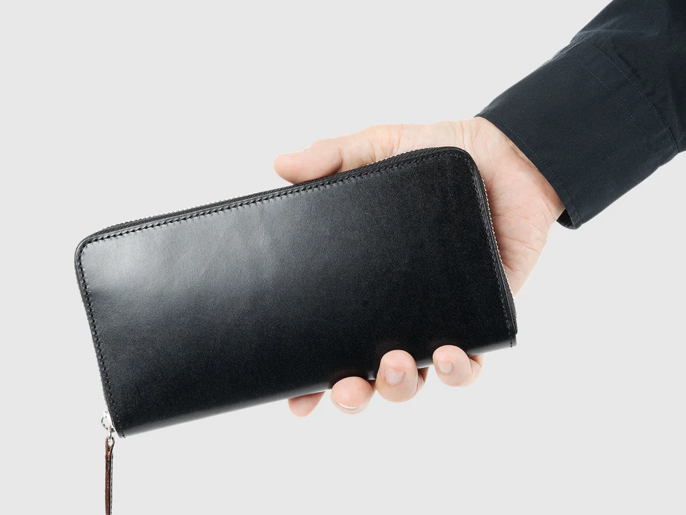 ブライドル ファスナーロングパースの写真